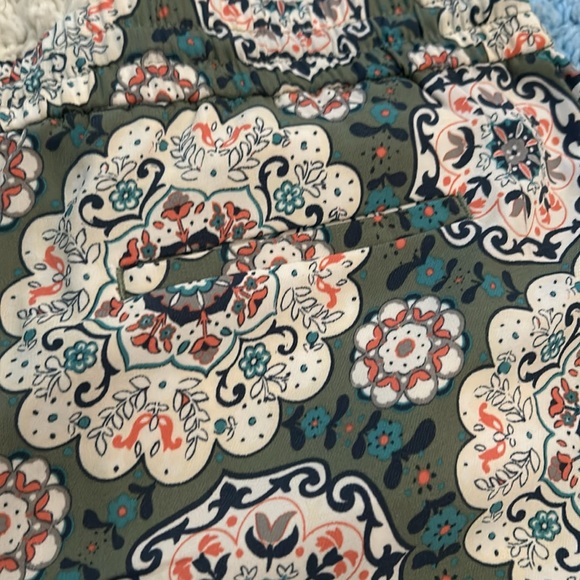 LOFT Green Floral Drawstring Pants - Size M - Picture 4 of 6